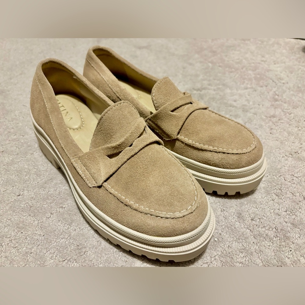 Portland Leather Patina Zoe Chunky Loafer in Taupe Size 7